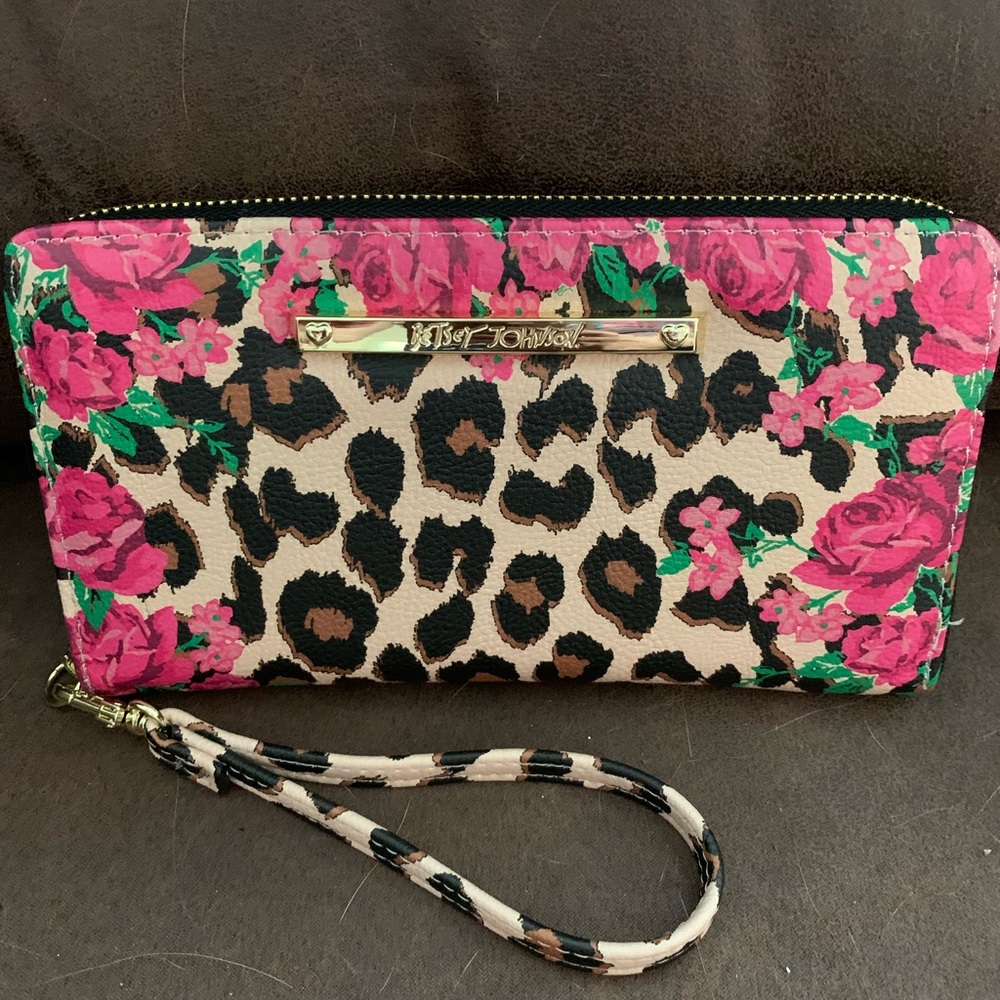 NWT Betsey Johnson Floral Leopard Print Wristlet